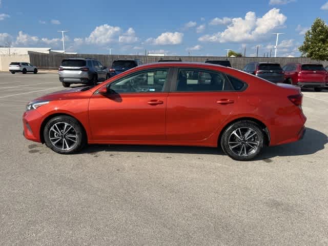 2023 Kia Forte LXS photo 2
