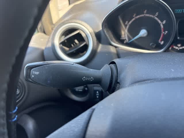 Thumbnail: 2014 Ford Fiesta - 15