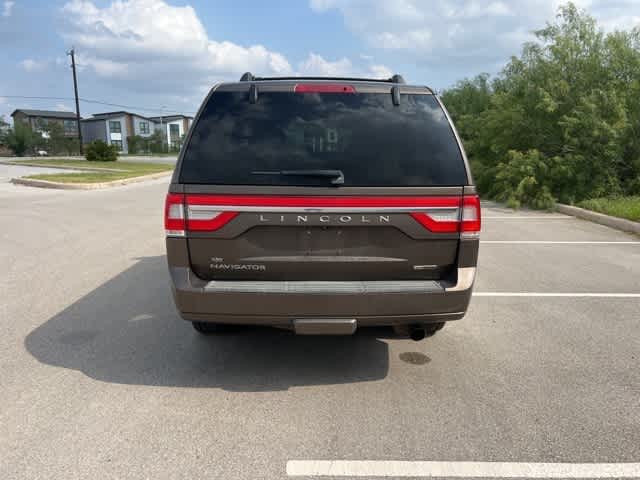Thumbnail: 2016 Lincoln Navigator - 4