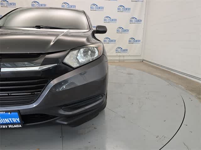 Thumbnail: 2018 Honda HR-V - 11