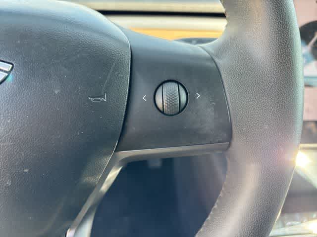 Thumbnail: 2020 Tesla Model 3 - 13