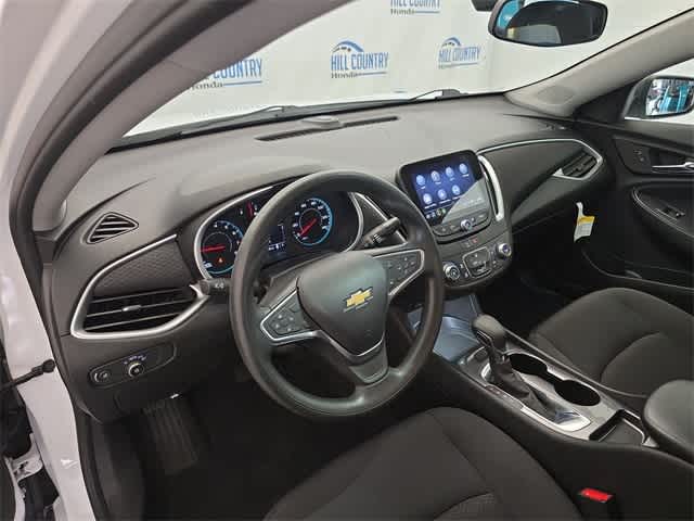 Thumbnail: 2022 Chevrolet Malibu - 2