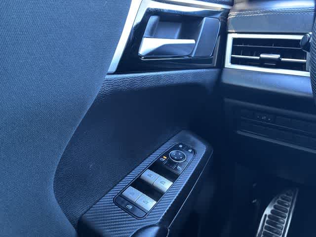 Thumbnail: 2022 Mitsubishi Outlander - 38