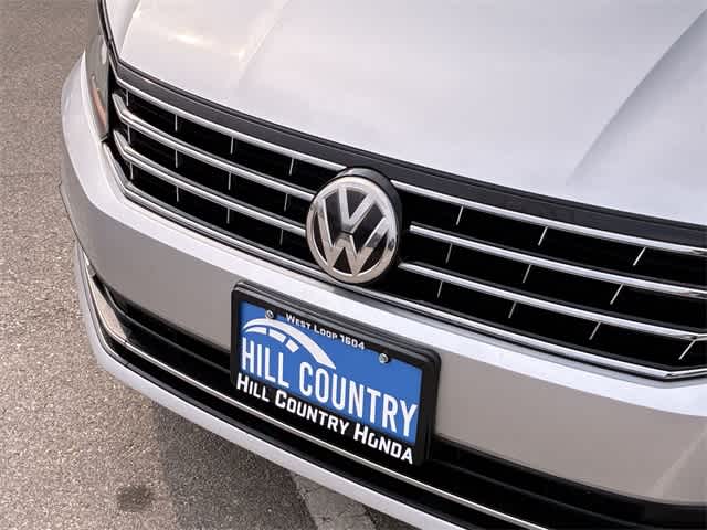 Thumbnail: 2017 Volkswagen Passat - 12