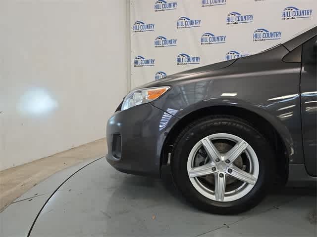 Thumbnail: 2011 Toyota Corolla - 13