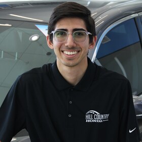 Staff member Steve Magana from ID_1ac7eb