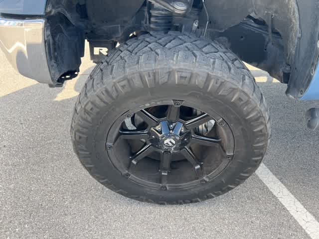 Thumbnail: 2019 Toyota Tundra - 6