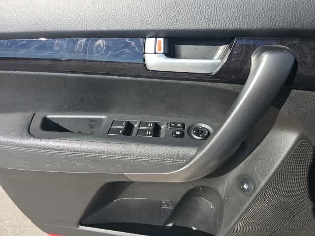 Thumbnail: 2015 Kia Sorento - 10