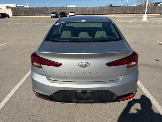 Thumbnail: 2020 Hyundai Elantra - 4