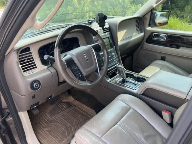 Thumbnail: 2016 Lincoln Navigator - 9