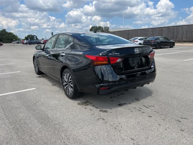 Thumbnail: 2023 Nissan Altima - 3