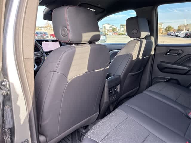 Thumbnail: 2024 Chevrolet Colorado - 19