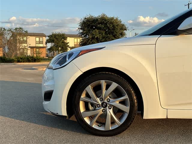 Thumbnail: 2016 Hyundai Veloster - 14