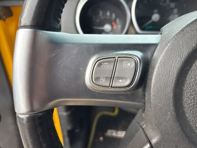 Thumbnail: 2003 Chevrolet SSR - 12