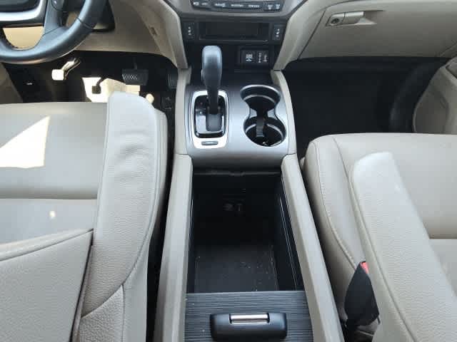 Thumbnail: 2018 Honda Pilot - 24