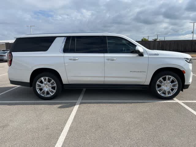 Thumbnail: 2023 Chevrolet Suburban - 6