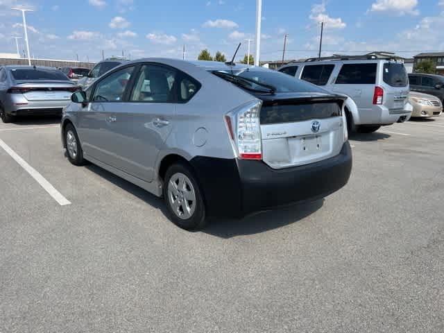 2010 Toyota Prius Four photo 2