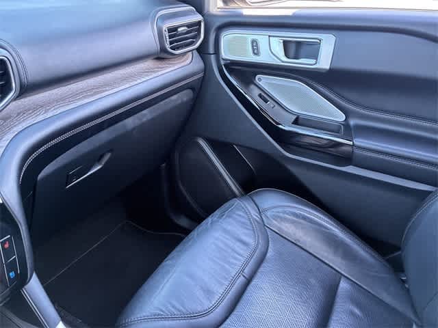 Thumbnail: 2022 Ford Explorer - 33