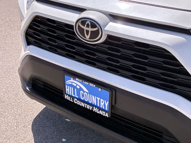 Thumbnail: 2021 Toyota RAV4 - 12