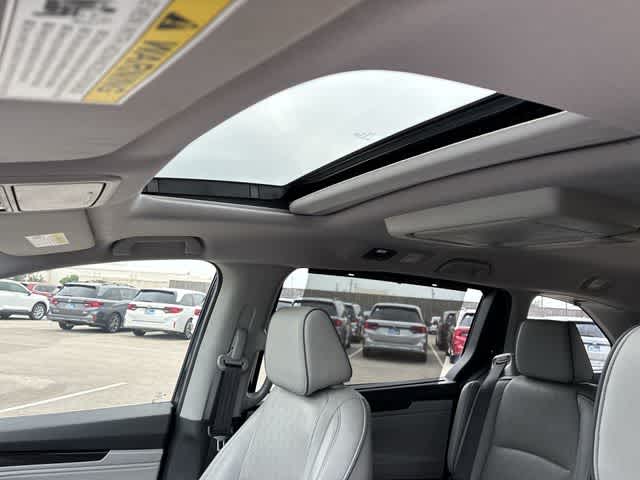 Thumbnail: 2021 Honda Odyssey - 20