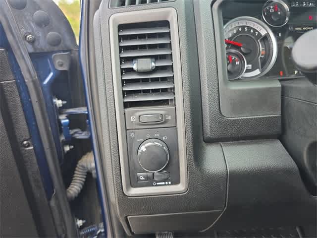Thumbnail: 2021 RAM 1500 Classic - 40