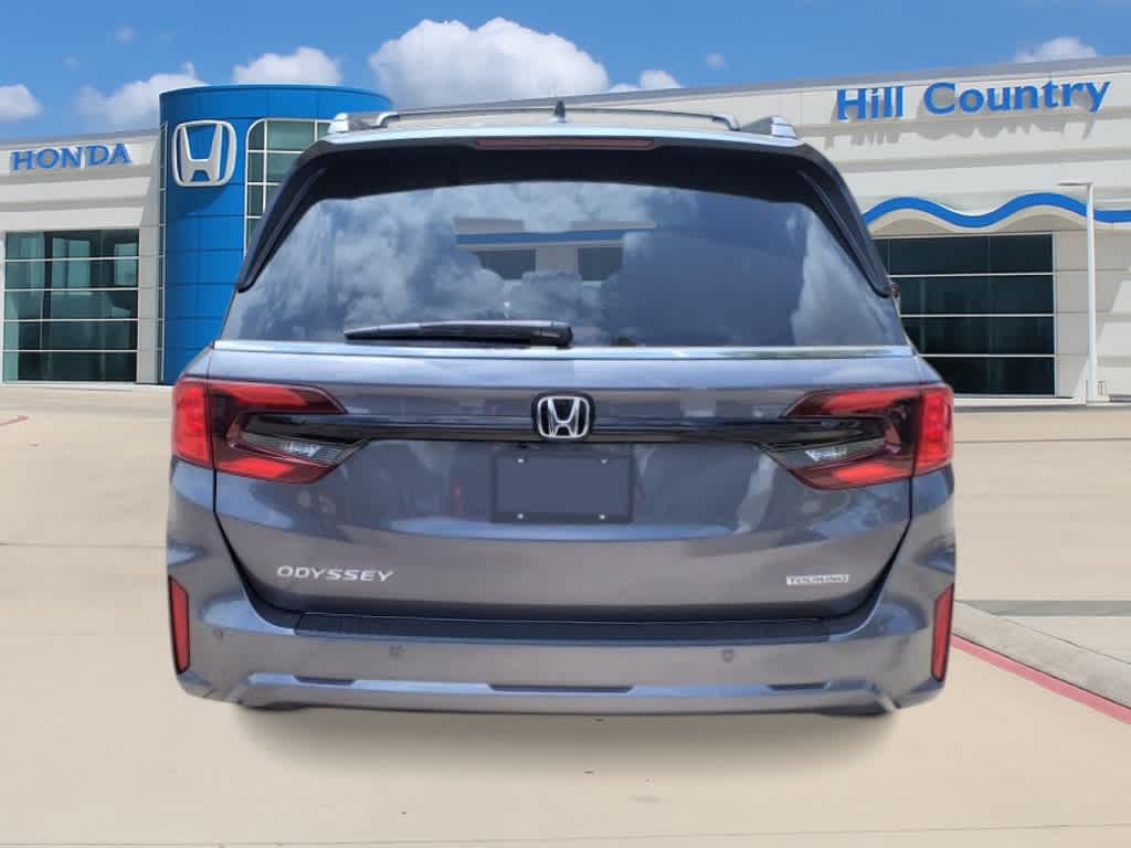 2026 Honda Odyssey Touring photo 3
