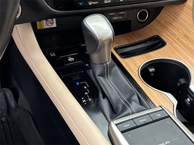 Thumbnail: 2022 Lexus RX - 35