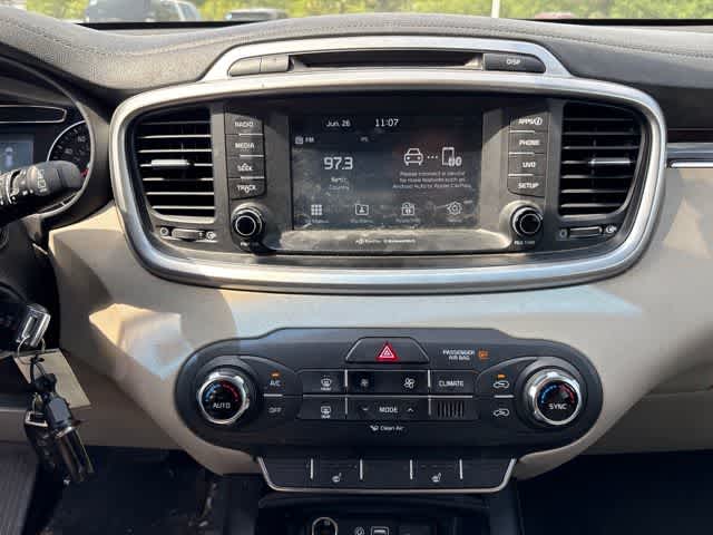 Thumbnail: 2018 Kia Sorento - 18