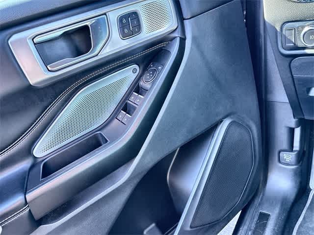 Thumbnail: 2020 Ford Explorer - 33