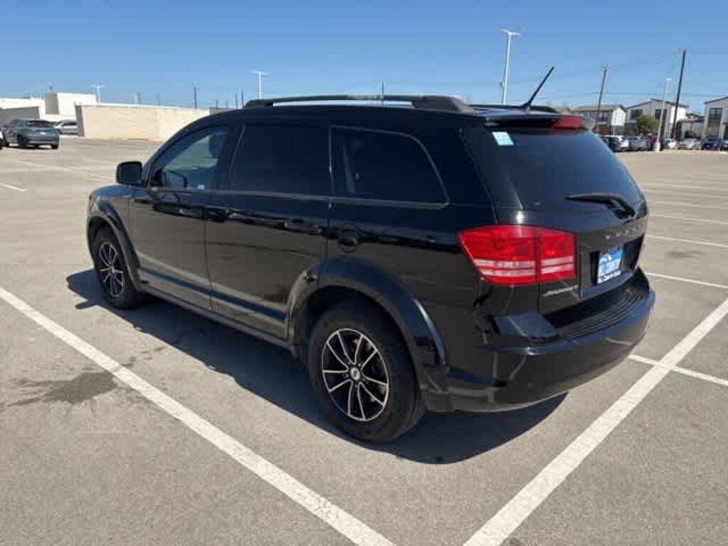 Used 2018 Dodge Journey SE SUV
