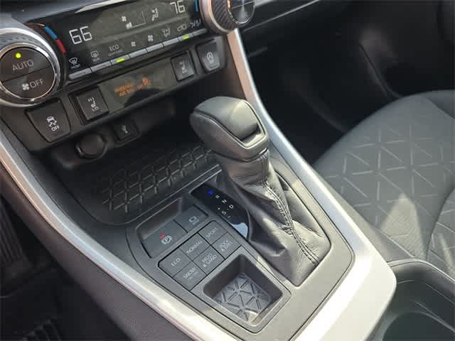 Thumbnail: 2021 Toyota RAV4 - 33