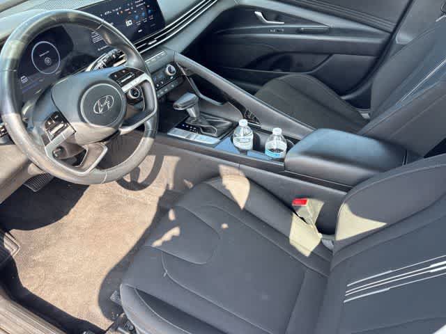 Thumbnail: 2023 Hyundai Elantra - 8
