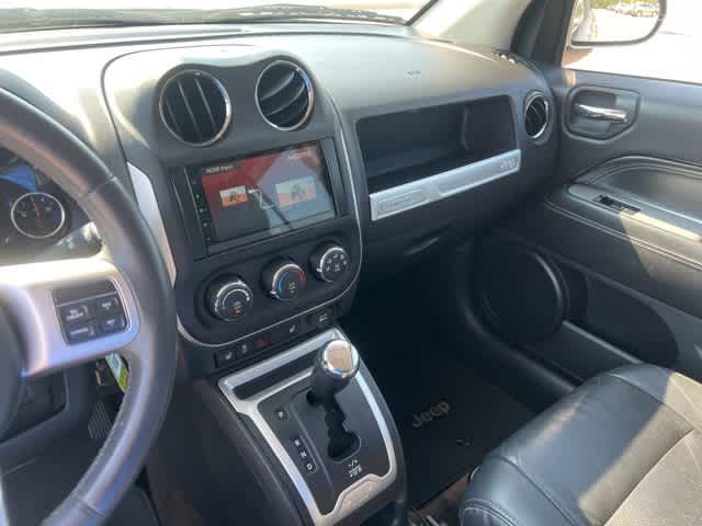Thumbnail: 2015 Jeep Compass - 21