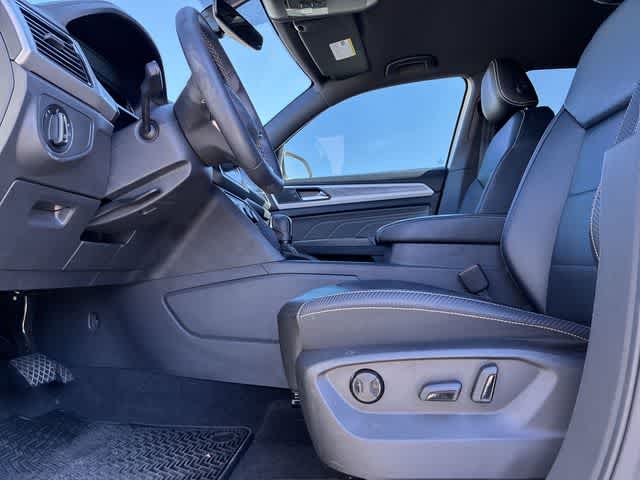 Thumbnail: 2023 Volkswagen Atlas - 18