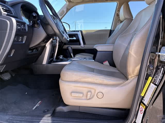 Thumbnail: 2015 Toyota 4Runner - 18