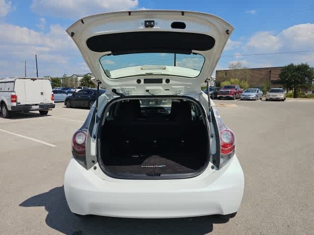 Thumbnail: 2014 Toyota Prius c - 21