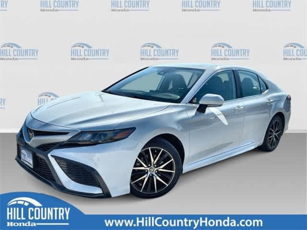 Used 2023 Toyota Camry SE Sedan