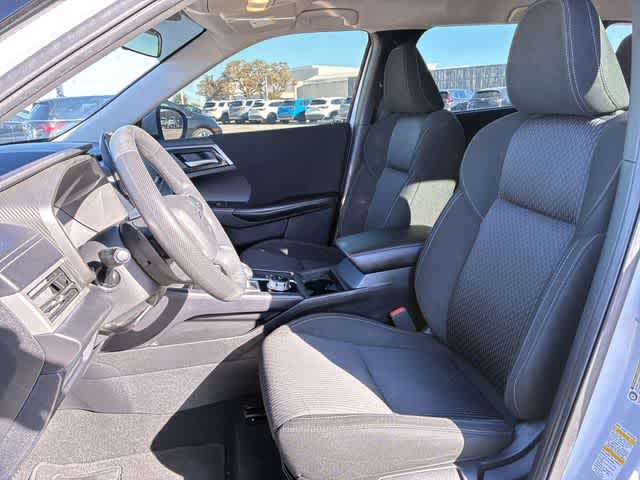 Thumbnail: 2022 Mitsubishi Outlander - 17