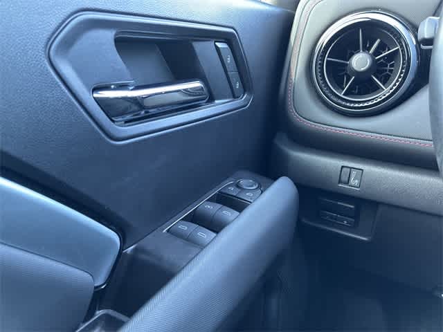 Thumbnail: 2024 Chevrolet Colorado - 39