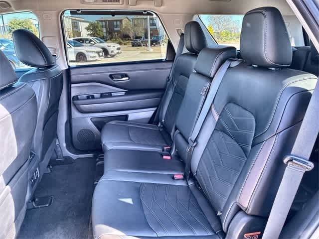 Thumbnail: 2025 Nissan Pathfinder - 21