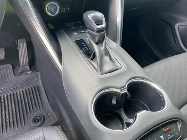 Thumbnail: 2021 Toyota Venza - 15