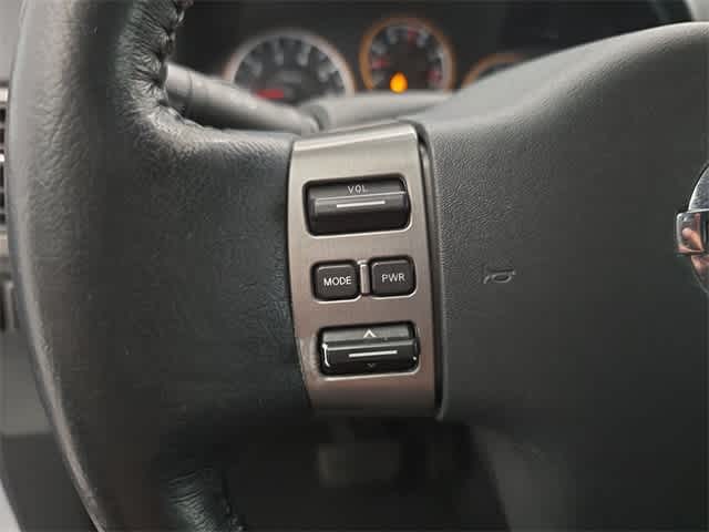 2011 Nissan Armada SV 24