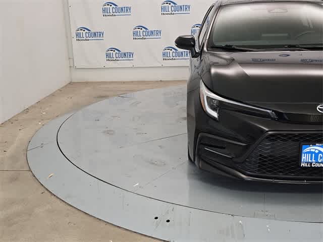 Thumbnail: 2023 Toyota Corolla - 10