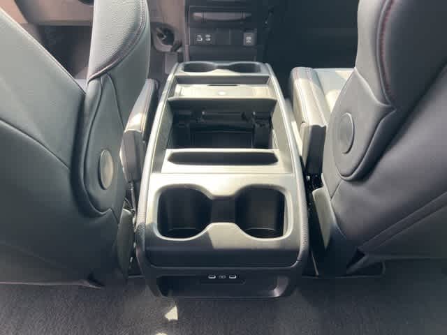 2025 Honda Odyssey Sport 19