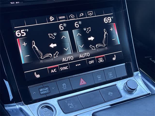 Thumbnail: 2022 Audi e-tron - 41