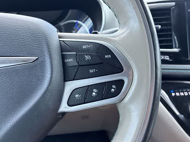 Thumbnail: 2020 Chrysler Pacifica - 25