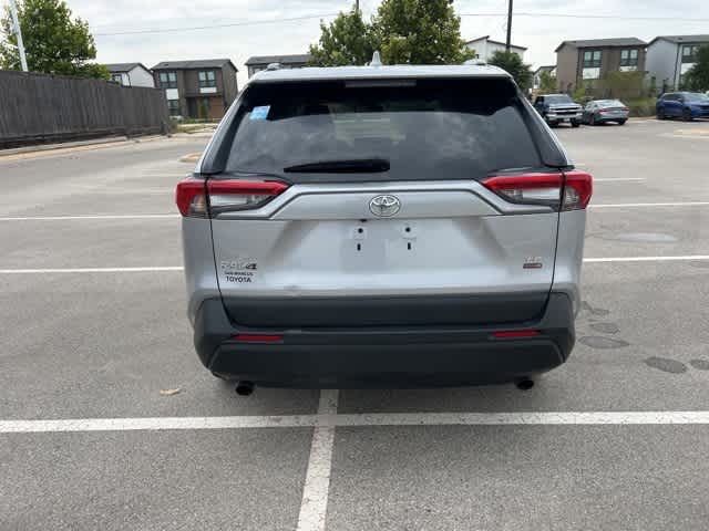 Thumbnail: 2021 Toyota RAV4 - 4