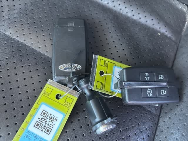 Thumbnail: 2010 Ford Taurus - 23