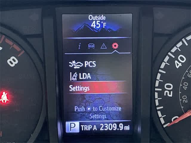 Thumbnail: 2019 Toyota Tacoma - 32