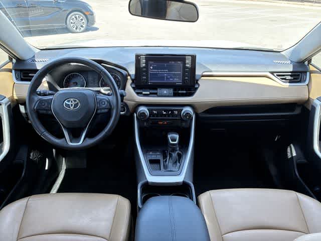 Thumbnail: 2021 Toyota RAV4 - 16